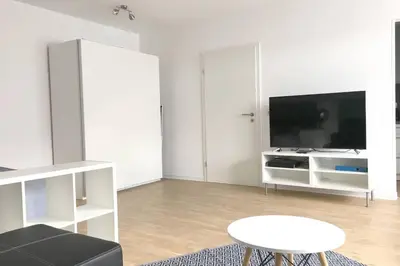 TV/Unterhaltungsangebot in der Unterkunft Hell Modern Gemütlich Großes 1 Zimmer Apartment Ilvesheim