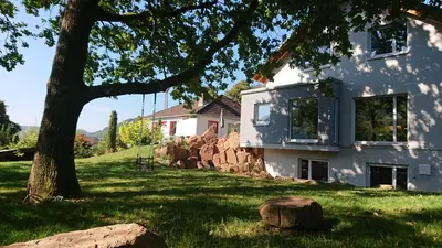 Das Gebäude in dem sich die Ferienwohnung befindet
