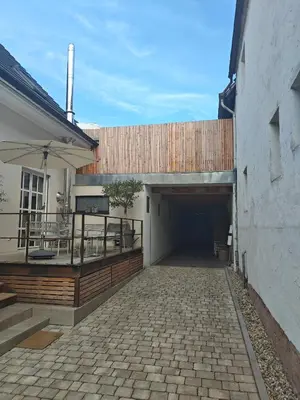 Das Gebäude in dem sich die Ferienwohnung befindet