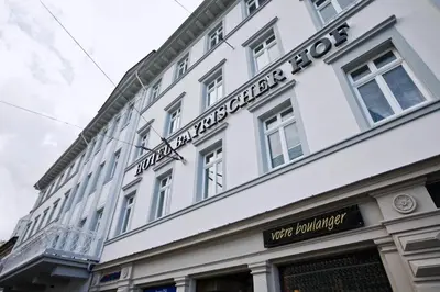 Das Gebäude in dem sich das Hotel befindet