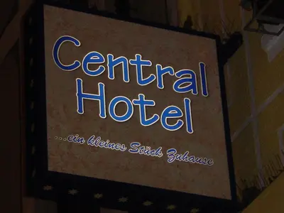 Ein Zertifikat, Auszeichnung, Logo oder anderes Dokument, das in der Unterkunft Central Hotel ausgestellt ist