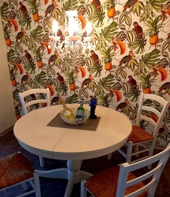 Ein Sitzbereich in der Unterkunft Mümling-Apartment 1