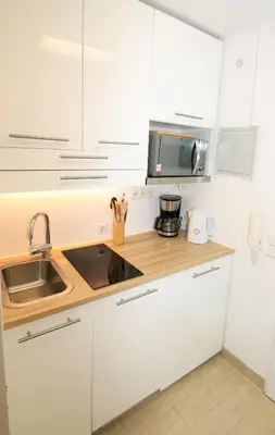 Küche/Küchenzeile in der Unterkunft Kupferberg - helles und gemütliches Appartement in Uninähe