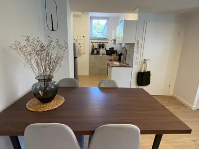 Küche/Küchenzeile in der Unterkunft ☆FEWO ALTES KINO - MODERN - QUIET - 65M² - TV - NETFLIX - WLAN☆