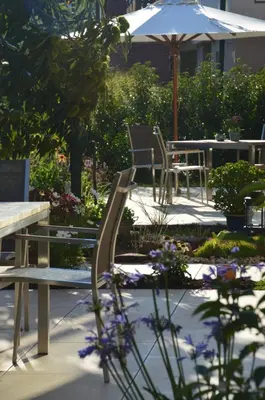 Ein Garten an der Unterkunft Annettes Pfalz