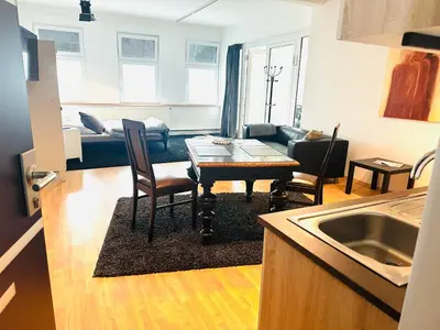 Küche/Küchenzeile in der Unterkunft 40 qm große Studiowohnung zentral gelegen - direkt in Groß-Umstadt - 300 m bis zum Marktplatz