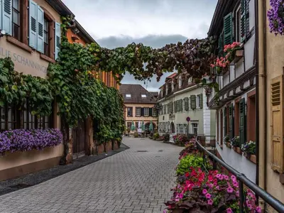 Ein allgemeiner Bergblick oder ein Berglick von des Hotels aus