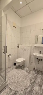 Ein Badezimmer in der Unterkunft Monteur und Messewohnung