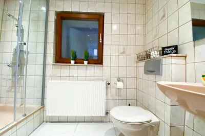 Ein Badezimmer in der Unterkunft Work & Stay House