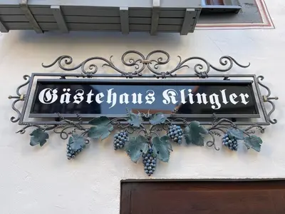 Ein Zertifikat, Auszeichnung, Logo oder anderes Dokument, das in der Unterkunft Gästehaus Klingler ausgestellt ist