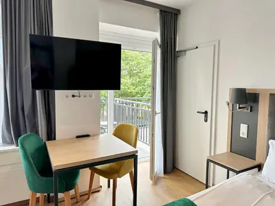 Küche/Küchenzeile in der Unterkunft DORMERO Hotel Rüsselsheim