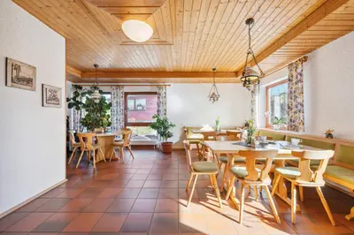 Ein Sitzbereich in der Unterkunft Gästehaus Hartwig