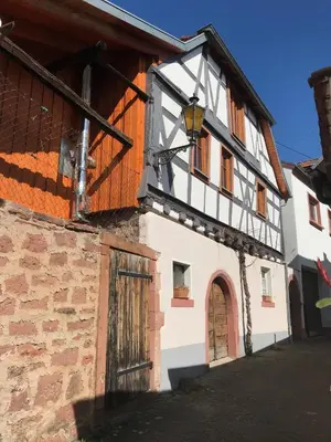 Das Gebäude in dem sich die Ferienwohnung befindet
