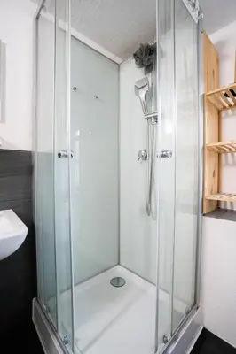 Ein Badezimmer in der Unterkunft KiRoom Willsbach 2 und 3