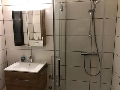 Ein Badezimmer in der Unterkunft Haus Waldblick - Ferienwohnung Sonnenplätzchen, Bad Bergzabern