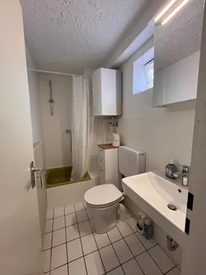 Ein Badezimmer in der Unterkunft Monteurzimmer Reuhl - Ferienwohnungen Rodenstein