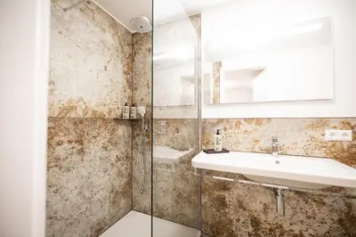 Ein Badezimmer in der Unterkunft Rübli