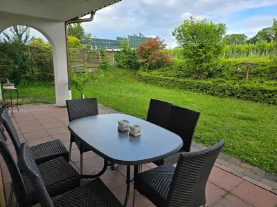 Ein Garten an der Unterkunft Ferienhaus Vongerichten