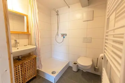 Ein Badezimmer in der Unterkunft Gästehaus Großhöchberg