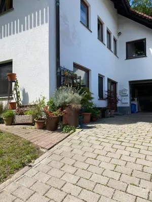 Ein Garten an der Unterkunft Haus Dreil