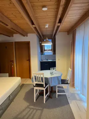 Ein Sitzbereich in der Unterkunft Gästehaus Elisabeth