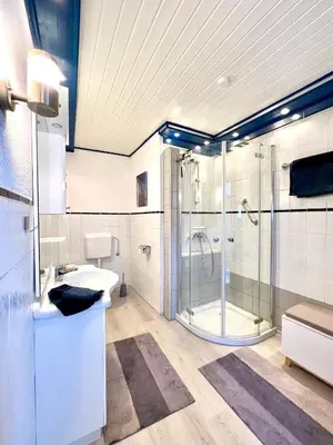 Ein Badezimmer in der Unterkunft Gemütliche FeWo 