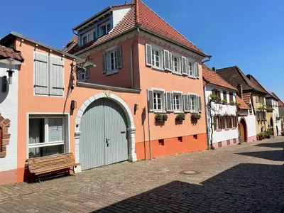Das Gebäude in dem sich die Ferienwohnung befindet