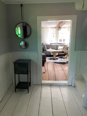 Ein Sitzbereich in der Unterkunft Nibelungen Odenwaldhaus
