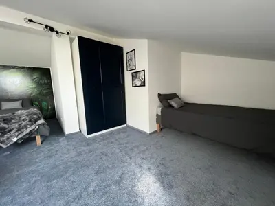 Ein Sitzbereich in der Unterkunft Modernes Loft auf 2 Etagen, Nähe Tripsdrill & Neckar, Balkon inklusive, ideal für Familien