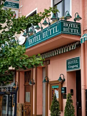 Das Gebäude in dem sich das Hotel befindet