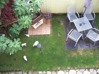 Ein Garten an der Unterkunft Gästehaus Schneider