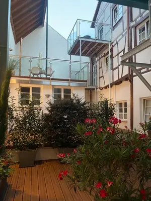 Ein Balkon oder eine Terrasse in der Unterkunft Das schiefe Haus - Wohnung 