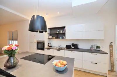 Küche/Küchenzeile in der Unterkunft Das schiefe Haus - Wohnung 
