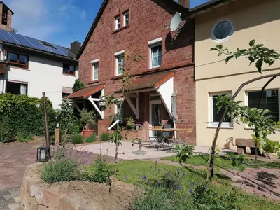 Das Gebäude in dem sich die Pension befindet