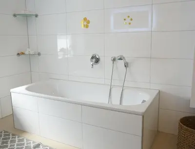 Ein Badezimmer in der Unterkunft Mein Apartment Flowers mit Kamin, bis 10 Personen