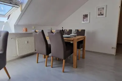 Ein Sitzbereich in der Unterkunft Schöne, helle 3 Zimmer mit Klimaanlage