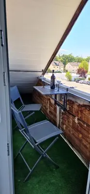 Ein Balkon oder eine Terrasse in der Unterkunft Schöne, helle 3 Zimmer mit Klimaanlage