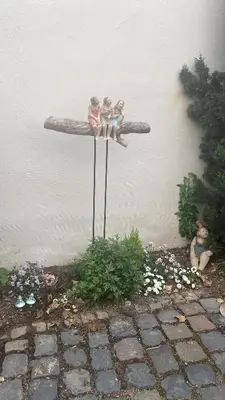 Ein Garten an der Unterkunft Die Französin - Ingo Telschow & Catherine Tempier Gbr