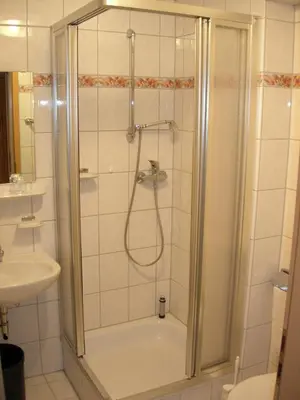 Ein Badezimmer in der Unterkunft Gasthaus Zum Hohenstein