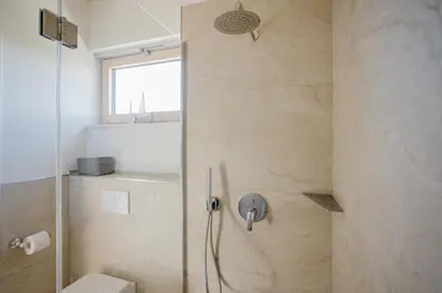 Ein Badezimmer in der Unterkunft Weinberg Chalets