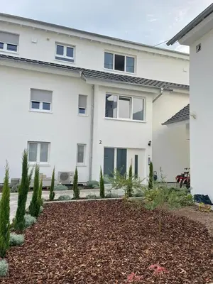 Ein Garten an der Unterkunft Ferienwohnung Rotenfels