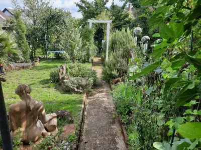 Ein Garten an der Unterkunft Neugärten
