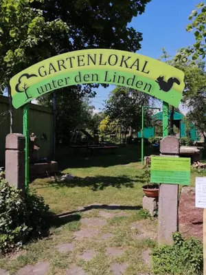 Ein Garten an der Unterkunft Gasthaus Pension Schumbert