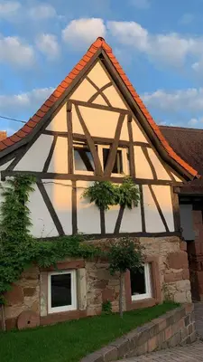 Das Gebäude in dem sich die Ferienwohnung befindet