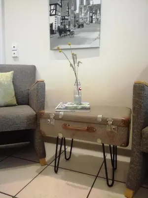 Ein Sitzbereich in der Unterkunft Lindner's Hotel