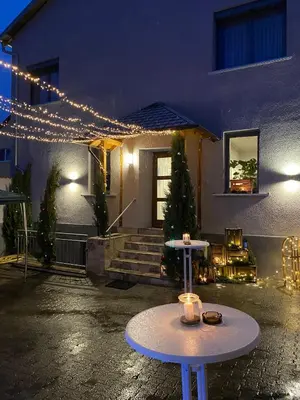 Das Gebäude in dem sich das Bed & Breakfast befindet