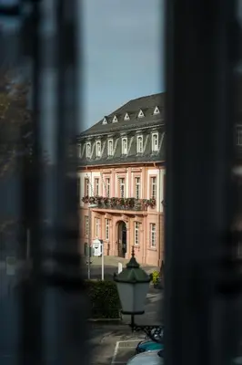 Das Gebäude in dem sich das Hotel befindet
