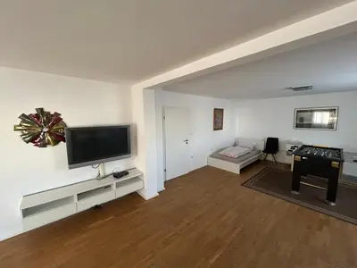 TV/Unterhaltungsangebot in der Unterkunft XL Apartment Rödermark 4SZ