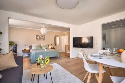 TV/Unterhaltungsangebot in der Unterkunft Cosima, mit Liebe zum Stil.