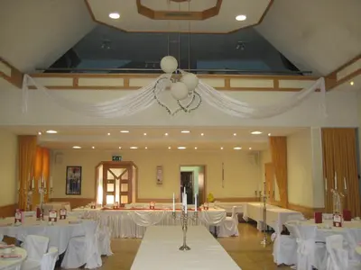 Ein Restaurant oder anderes Speiselokal in der Unterkunft Gasthaus Goldener Stern